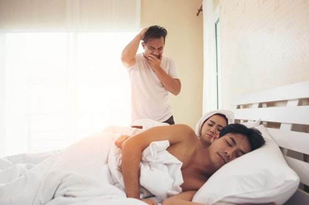 di giao do an tai nha nghi, anh chang shipper ta hoa khi thay co gai quan khan tam hinh anh 5