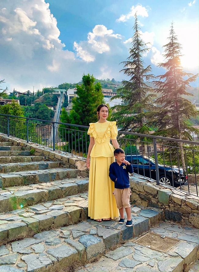 den mon con mat voi net hap dan cua 2