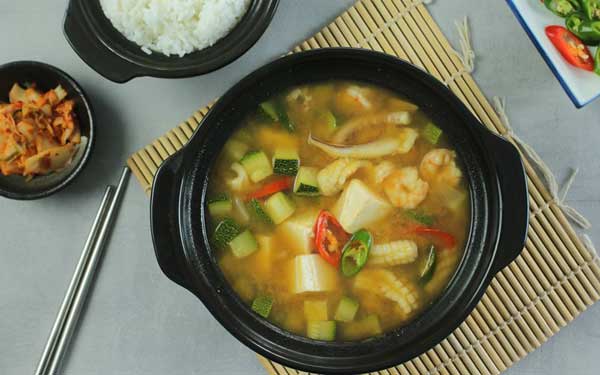 cach nau canh tuong hai san han quoc tai nha hinh anh 1