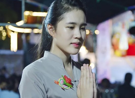 nhung dieu nen lam khi di chua trong ngay le vu lan bao hieu hinh anh 1