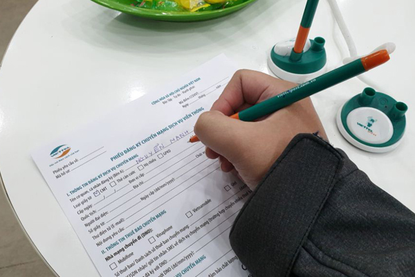 Muôn kiểu nhà mạng 'trói chân' người dùng muốn chuyển mạng giữ số