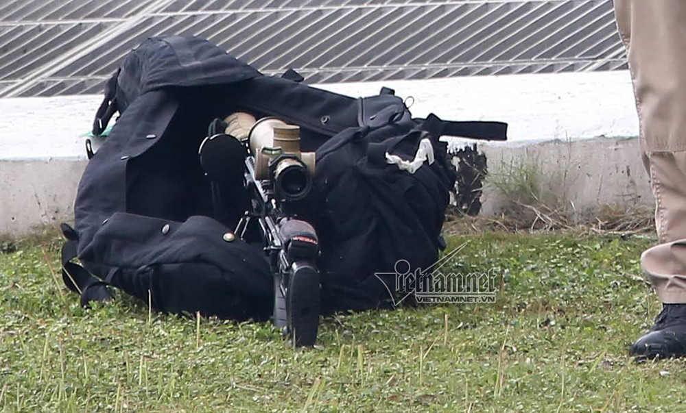 Lính bắn tỉa Mỹ kiểm soát điểm cao nơi ở của Tổng thống Trump