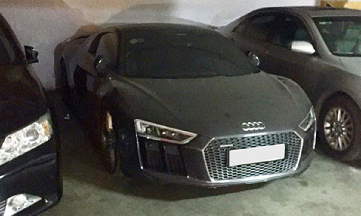 Siêu môtô Ducati hơn nửa tỷ bị bỏ xó ở Hà Nội