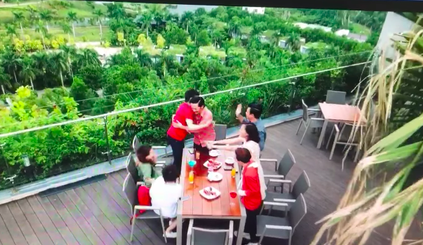 'Về nhà đi con ngoại truyện', Thư ngoại tình, Huệ yêu Quốc cuồng nhiệt