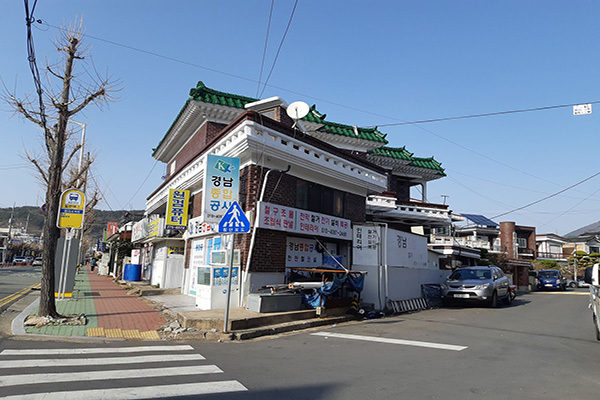 Người Việt ở Hàn Quốc, ‘bố mẹ liên tục gọi điện bảo về nước để tránh dịch’