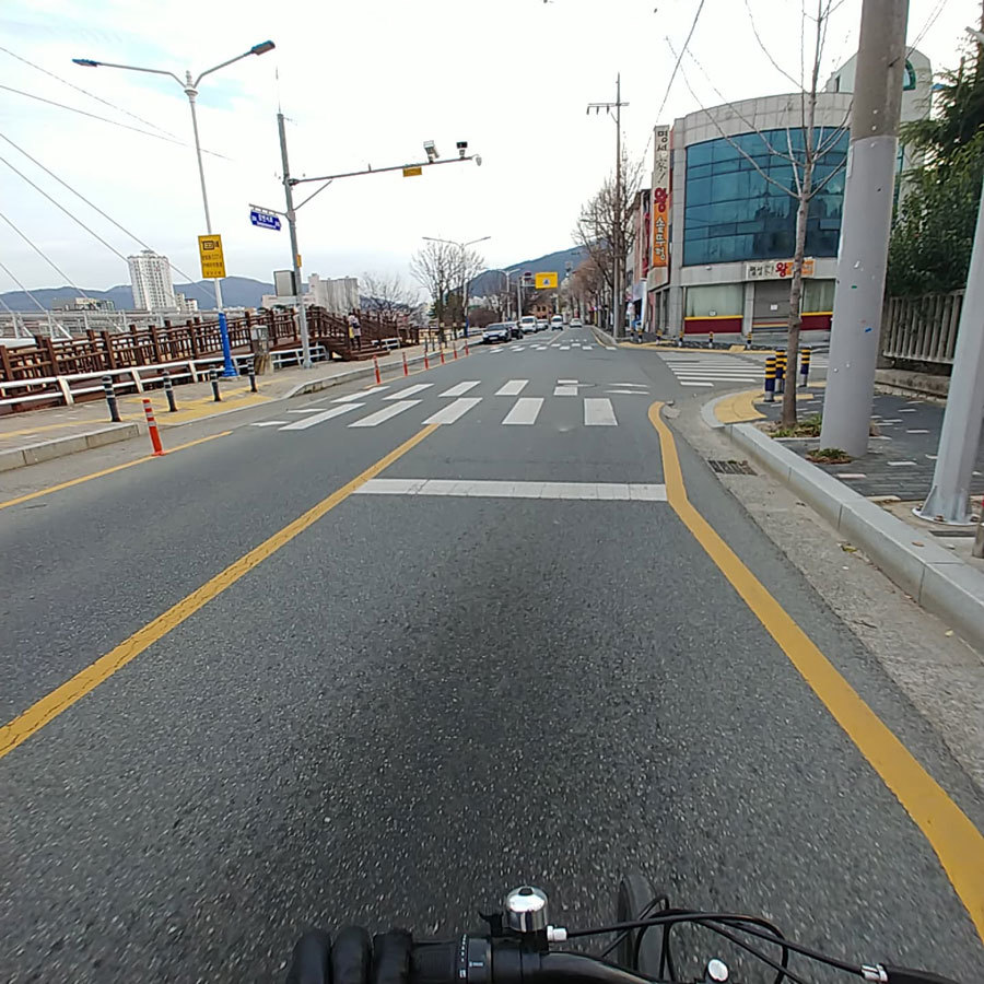 Du học sinh Việt ở tâm dịch Hàn Quốc: ‘Bạn bè em đặt vé về hết rồi’