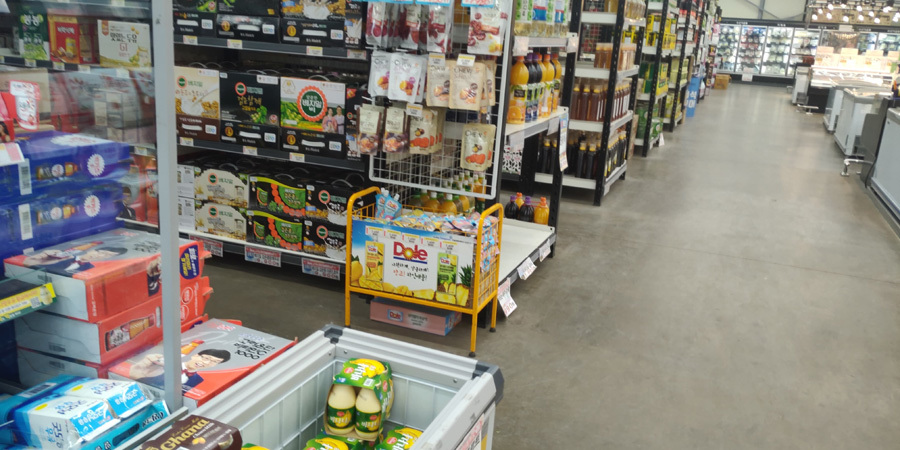 Du học sinh Việt ở tâm dịch Hàn Quốc: ‘Bạn bè em đặt vé về hết rồi’