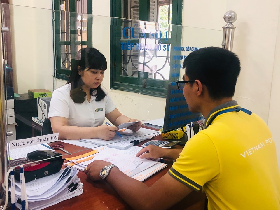 Dịch vụ bưu chính - hành chính công: Cánh tay nối dài của các sở, ngành