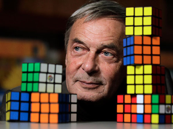 Erno Rubik - cha đẻ của khối Ru-bích