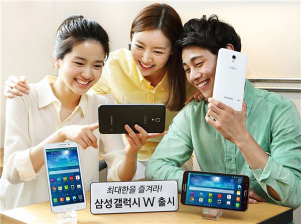 Samsung trình làng phablet Galaxy W màn hình... 7 inch