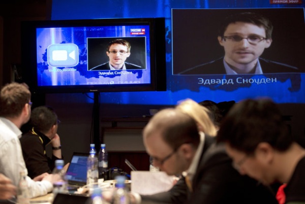 Snowden: nhân viên NSA thường xuyên chặn và chia sẻ ảnh nude cá nhân