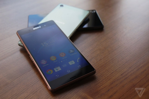 trên tay Sony Xperia Z3 Compact