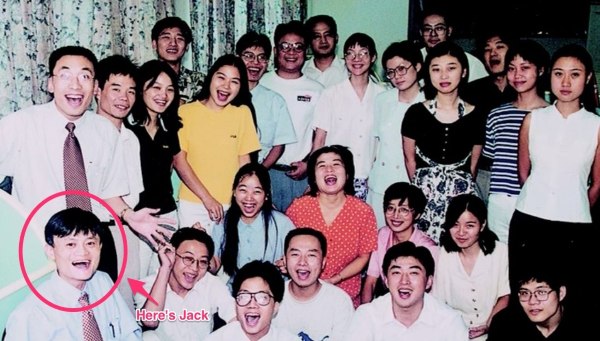 Jack Ma: Từ thầy giáo nghèo tới tỷ phú ngành công nghệ