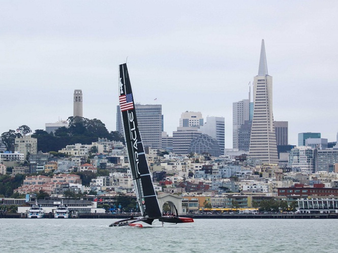 Cuộc đời kì lạ của tỷ phú Larry Ellison