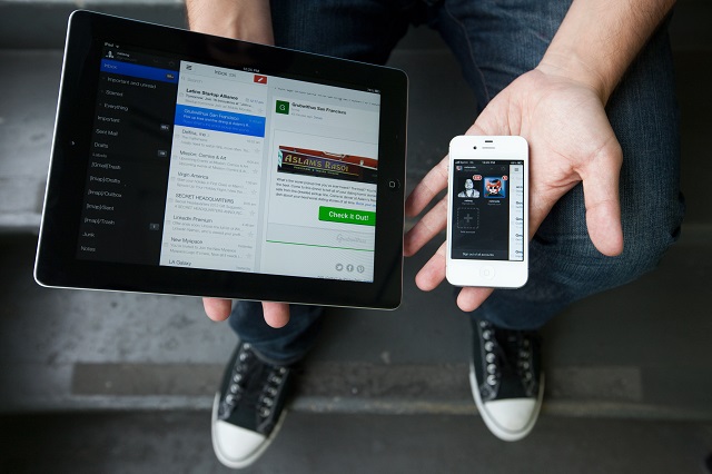 Nếu như tài khoản Gmail của bạn bị hack, hãy đổ lỗi cho... bạn bè của mình. Dựa theo nghiên cứu mới của Google, nếu như bạn bè hoặc ai đó trong danh bạ của bạn đã bị hack, khả năng tài khoản của chính bạn bị hack sẽ tăng lên... 36 lần.