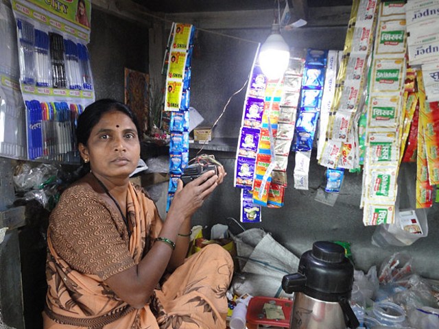 IBM giới thiệu thiết bị tận dụng pin laptop cung cấp điện cho các thiết bị gia dụng