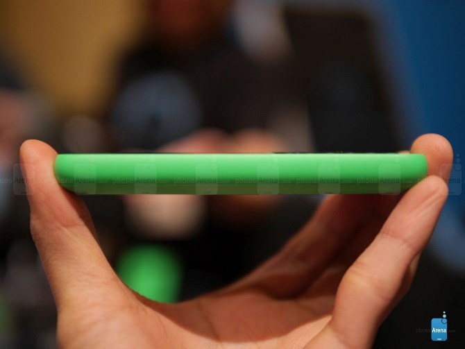 Trong khuôn khổ sự kiện CES 2015, Microsoft bất ngờ ra mắt một chiếc điện thoại