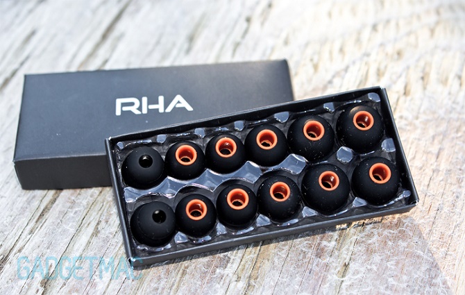 Chứng giảm sút thính lực đang thực sự trở thành một cơn đại họa tại cả các quốc gia đã phát triển lẫn các quốc gia có nền kinh tế đang phát triển như Việt Nam. Bạn cần phải làm gì để tránh gây ảnh hưởng tiêu cực đến sức khỏe trong khi tận hưởng các bản nhạc ưa thích?