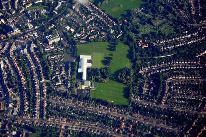 Cuộc đời của Angela Ahrendts, nữ giám đốc được trả lương cao nhất năm 2014