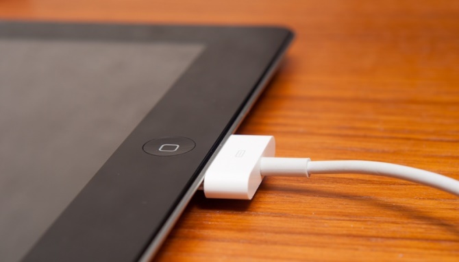 Không một ai thích phải dành quá nhiều thời gian cho việc sạc pin smartphone và tablet. Bạn đã biết cách để giảm thiểu thời gian dành cho quá trình sạc pin hay chưa?