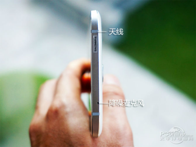 Cận cảnh Galaxy A8, khung kim loại, cảm biến vân tay tích hợp vào nút home