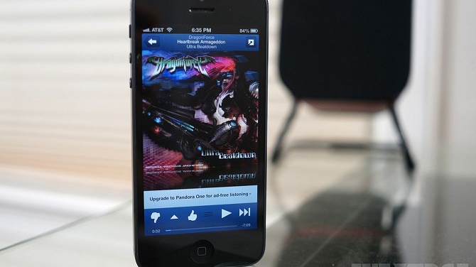 CEO của Pandora, một trong những tên tuổi tiên phong trong lĩnh vực phát nhạc trực tuyến cho biết sự ra đời của Apple Music không hề gây ảnh hưởng tới doanh số của dịch vụ này.