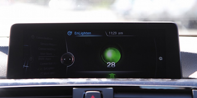 Các mẫu xe BMW trong tương lai sẽ có tính năng tự động phát hiện đèn giao thông