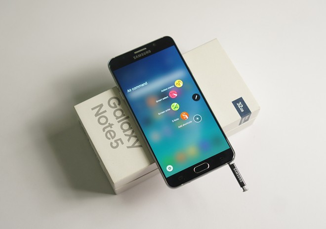 Galaxy Note 5 khan hàng, S6 bán chậm tại Việt Nam