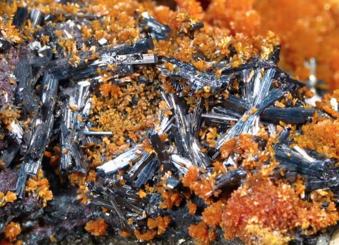 9 loại đá và khoáng chất đẹp mê hồn nhưng chết người - ảnh 7