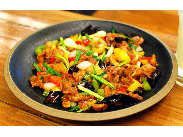 Đĩa ăn giúp cắt giảm calo - ảnh 1