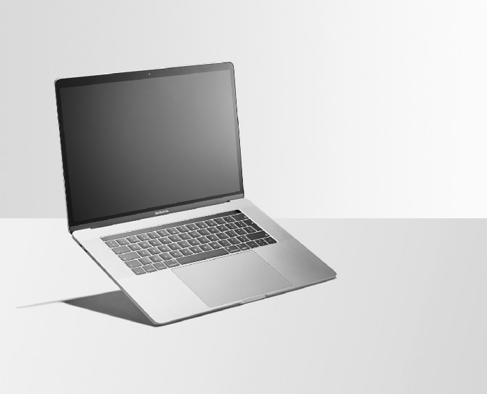 Ra mắt laptop cấu hình cực mạnh với hai màn hình độ phân giải 4K  Công  nghệ  Vietnam VietnamPlus