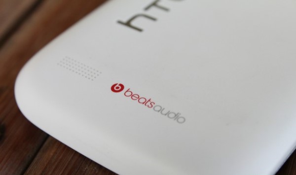 câu chuyện HTC thành bại