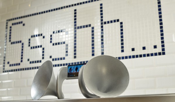 HTC công bố phụ kiện tạo âm thanh nổi độc đáo cho HTC One với giá