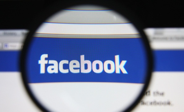 Có lẽ câu status của một cô bé tuổi teen tại Miami sẽ được ghi nhận là câu trạng thái đắt giá nhất trong lịch sử. Chỉ vì một lần khoe khoang quá đà mà cô bé đã khiến gia đình mình mất trắng toàn bộ khoản tiền dàn xếp trong một vụ kiện có giá 80.000 USD.