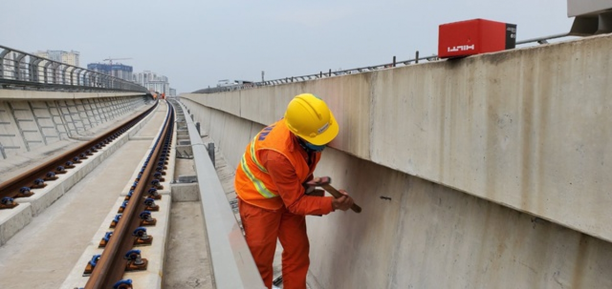 Nhon-Hanoi Station metro line being completed