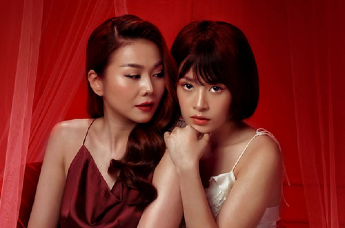 Supermodel Thanh Hang and young singer Chi Pu starring in Chi Chi Em Em