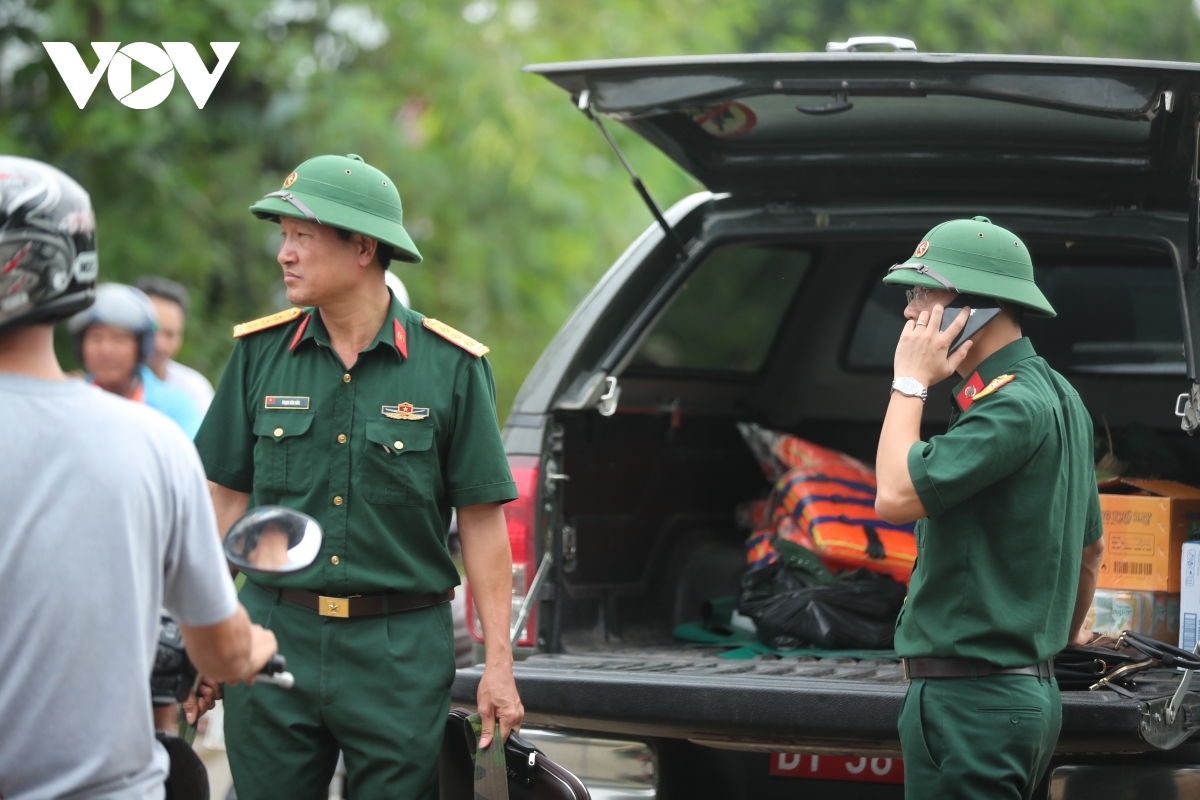 Other forces monitor several checkpoints on the route leading towards both Rao Trang 3 and Rao Trang 4 Hydropower Plants.