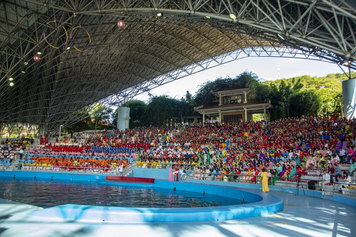 The cultural event is being held with the aim of celebrating the 90th founding anniversary of the Vietnam Women’s Union, which originally occurred on October 20, 1930.