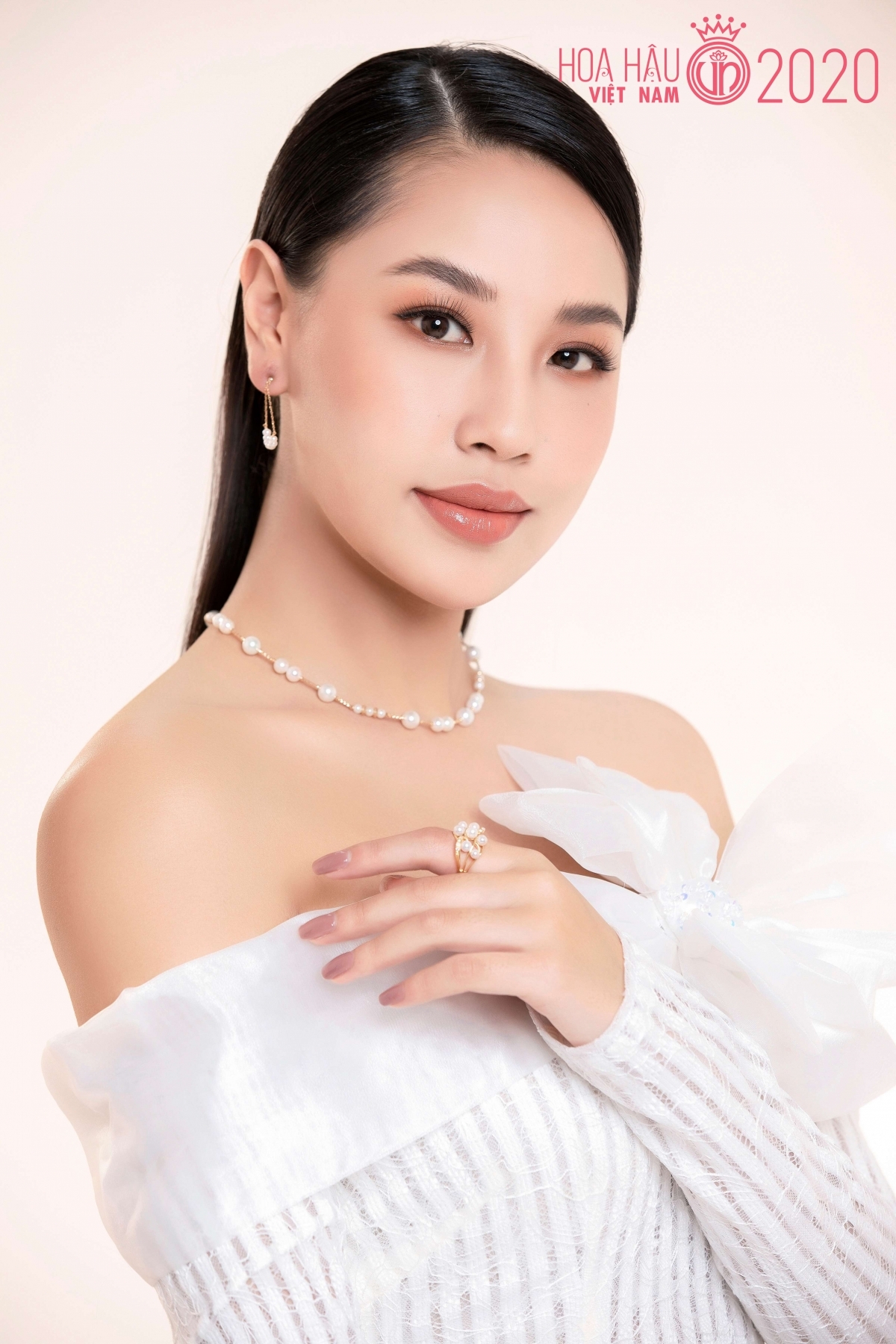 Contestant Doan Tuong Linh