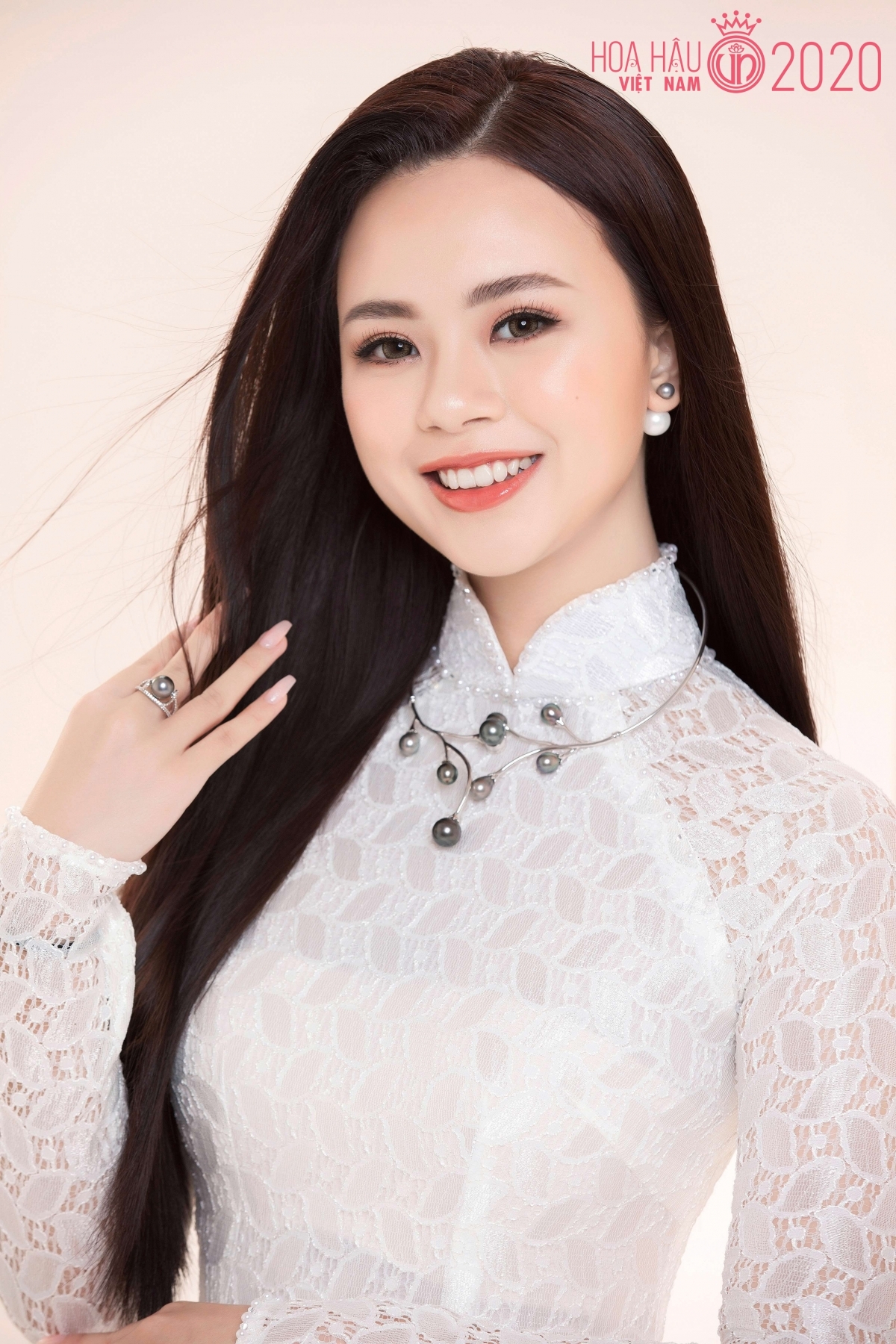 Contestant Le Nguyen Tra My