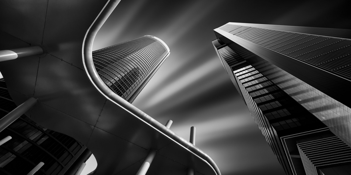Juan Lopez Ruiz of Spain is the winner of the 2020 Major Amateur category. His photo with the theme of “Light and Dark on the Towers” features the Cuatro Torres financial complex in Madrid, Spain. The image finishes first in the Amateur Award’s Built Environment/ Architecture category.