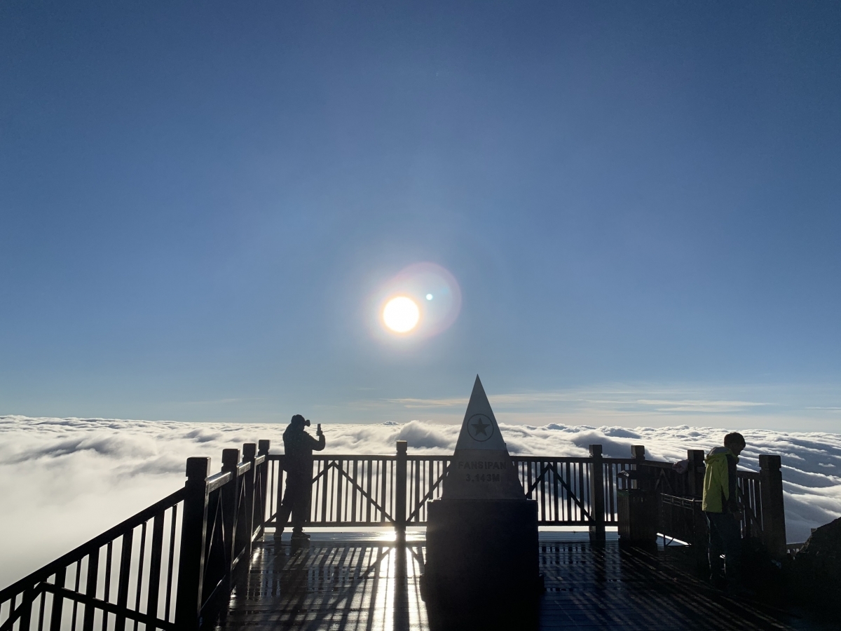 Climbing to the peak of Fansipan mountain and taking memorable photos proves to be an exciting experience for visitors.