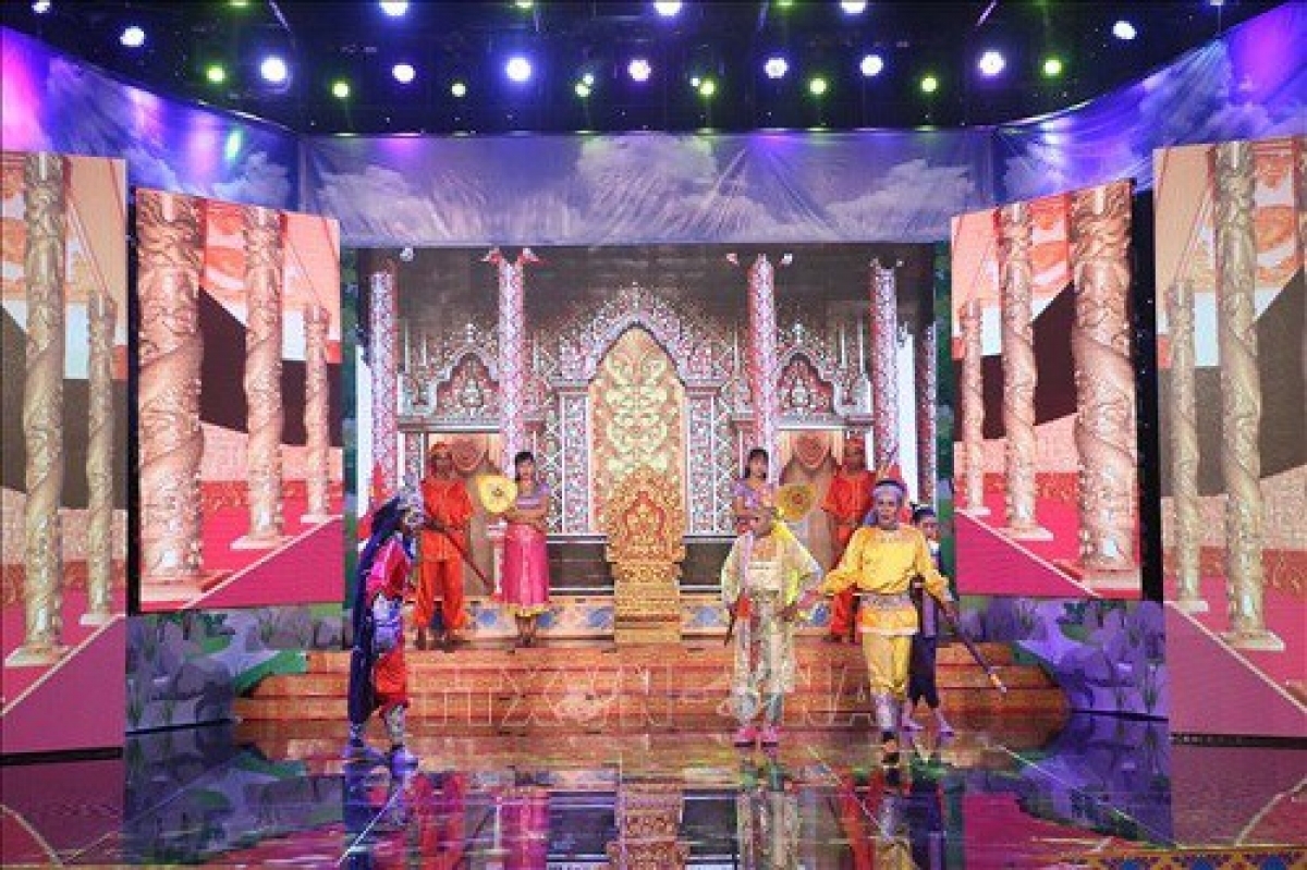A Du Ke performance at the Du Ke and Ro Bam festival in the Mekong Delta region in 2019. (Photo: VNA)