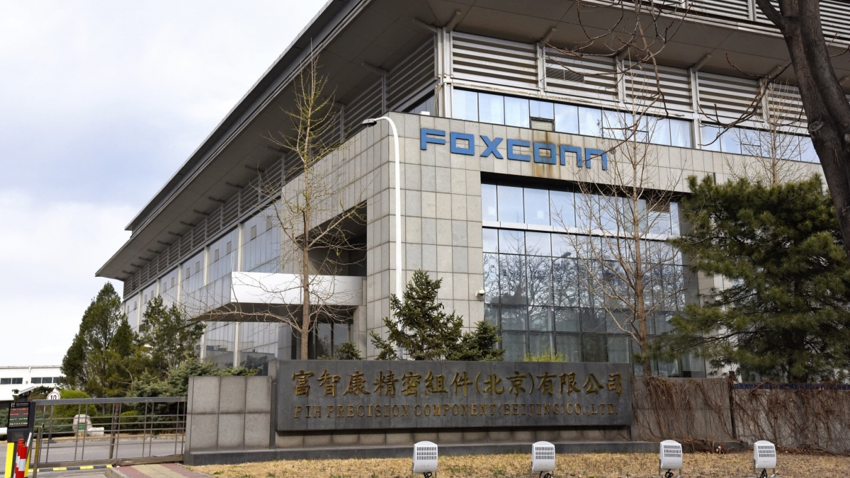 Foxconn will soon establish a new local company in Vietnam, where it already makes TVs, telecom equipment and computer-related products.  (Photo: AP)