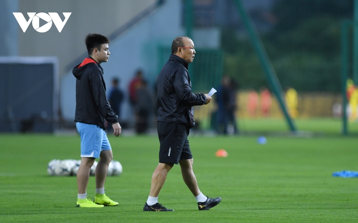 These training sessions are important in forming a new starting line-up for the Vietnam U22 side in preparation for upcoming international tournaments.