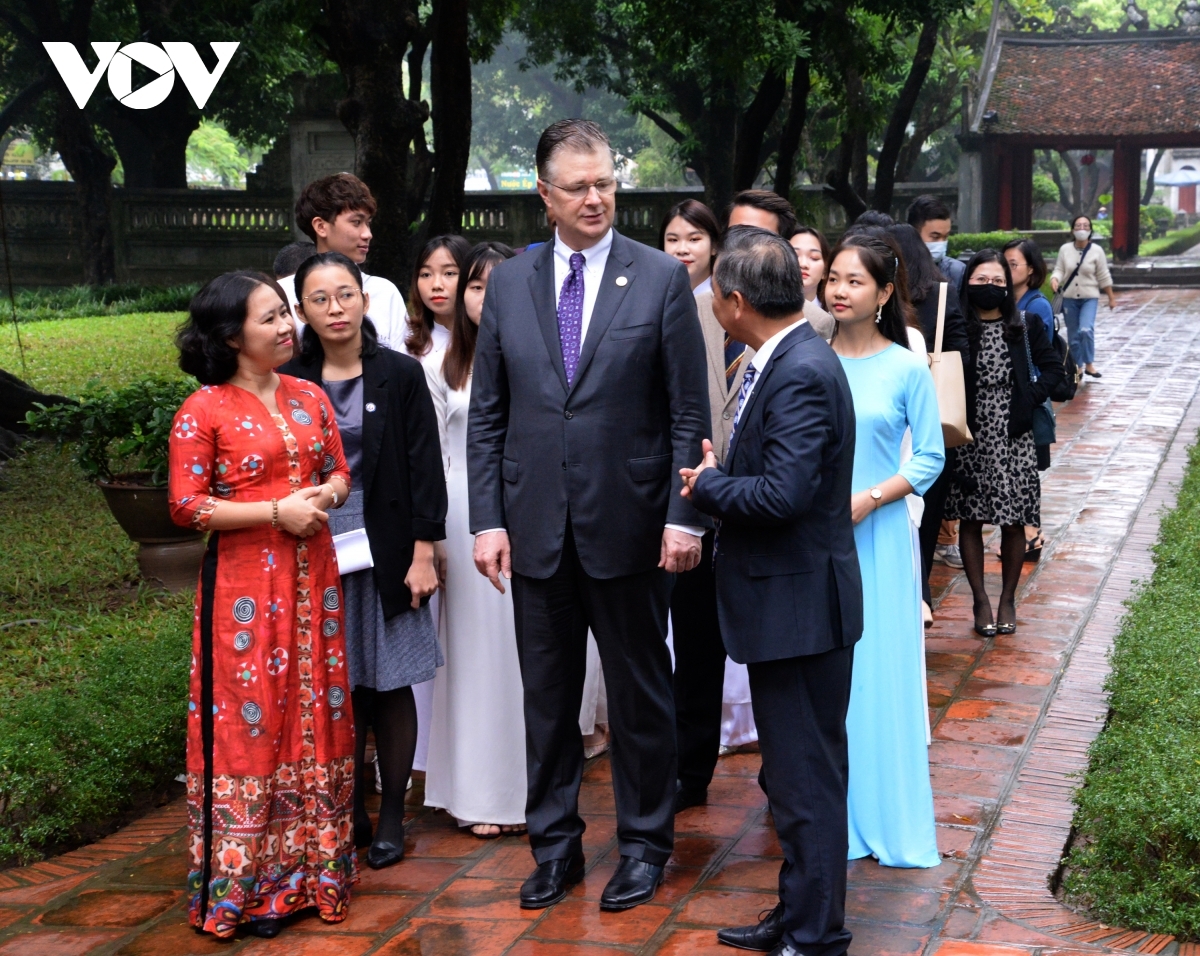 The US ambassador shares that the Temple of Literature is one of his favourite places in Hanoi and he is greatly impressed with its peaceful beauty coupled with the historical architectural style on show.