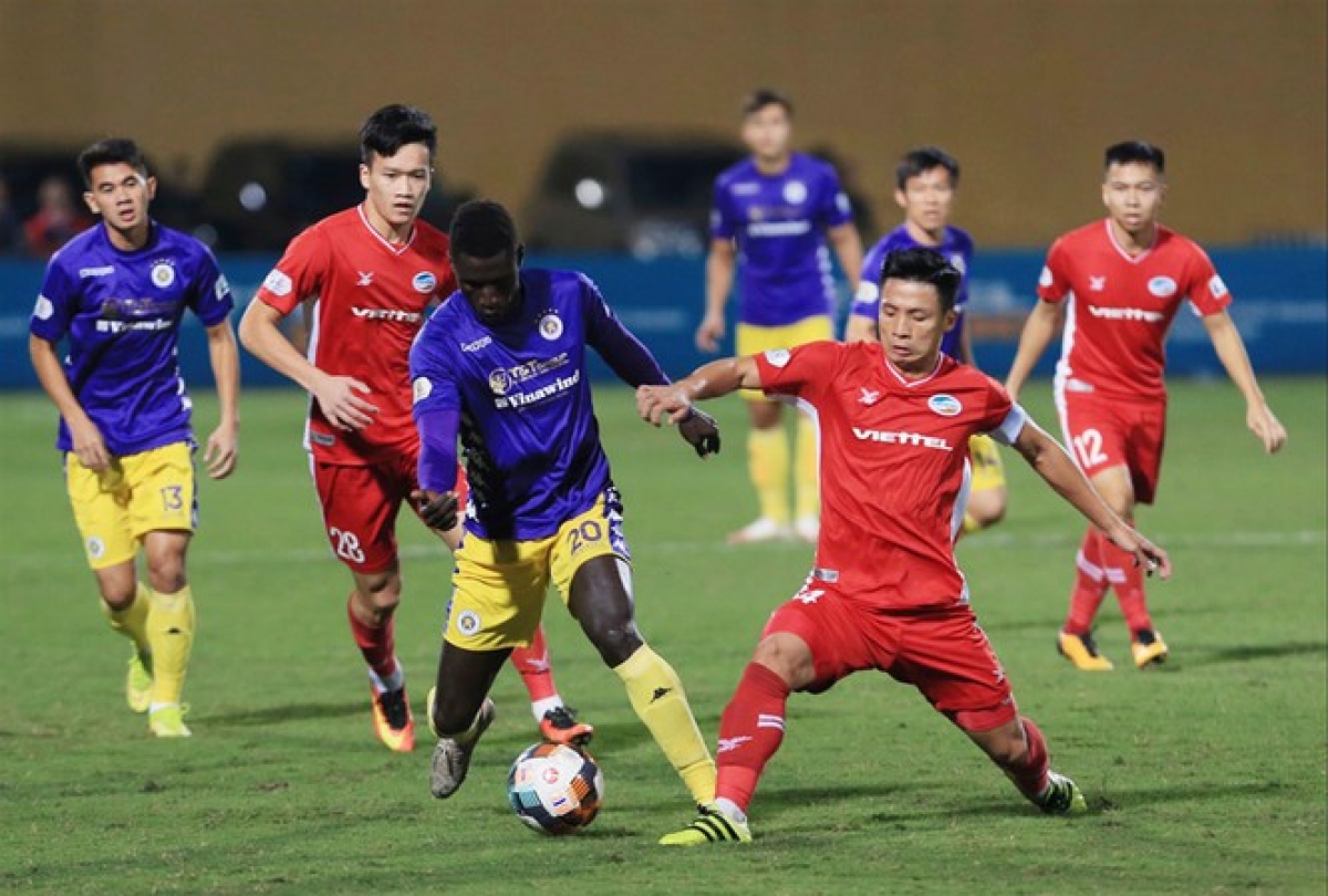 Viettel FC footballers (in red jersey) qualify for group stage of 2021 AFC Champions League