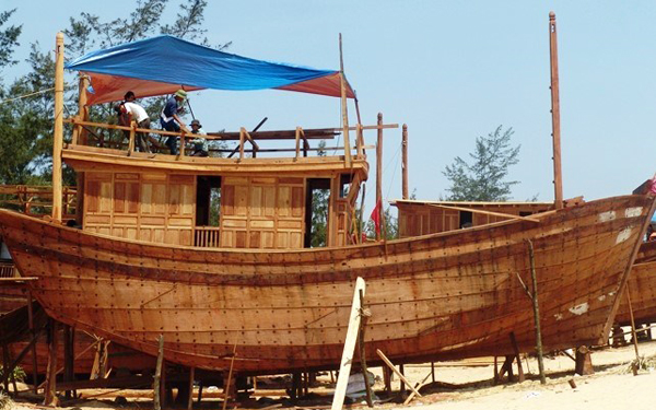 Quảng Bình: Ngư dân mạnh dạn đầu tư trang thiết bị đánh bắt xa bờ - ảnh 1