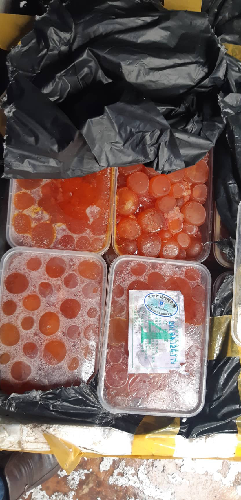 Phát hiện hai container nhập lậu đồ đông lạnh từ Trung Quốc tại siêu thị MM Mega Market - Ảnh 3.