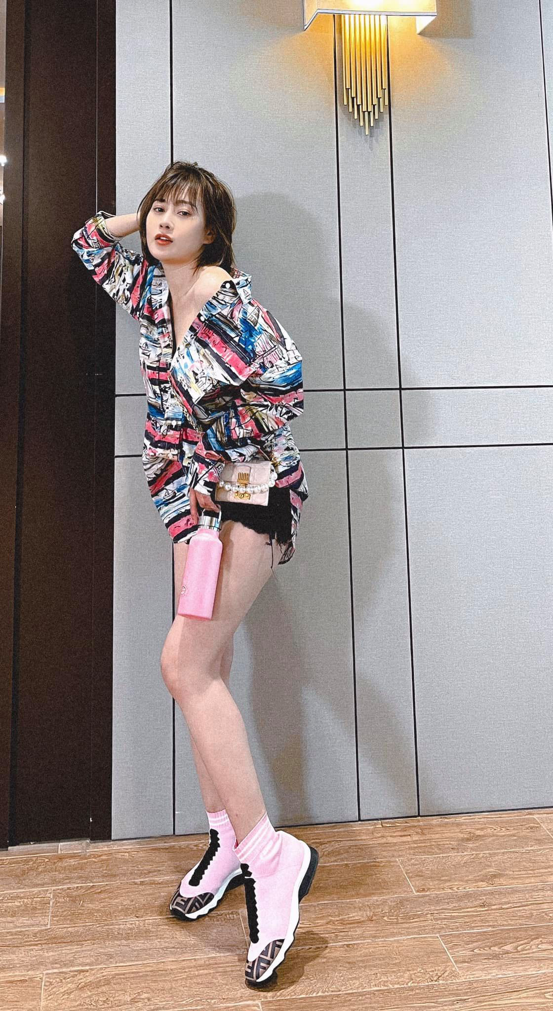 Những chiếc túi hiệu đắt đỏ yêu thích của Phương Oanh - Ảnh 13.